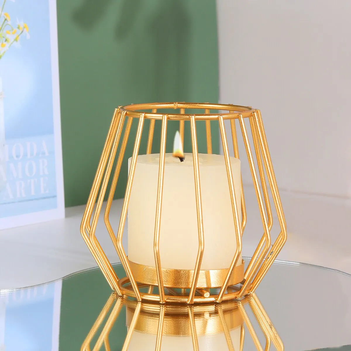 1 Nordic Gold Iron Candlestick Creative Home Model Room Hollowed out Line Home Romantic Atmosphere Candlestick Decoration